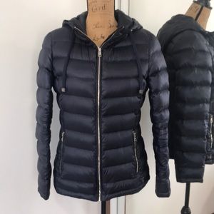 Andrew Marc Down Puffer  Jacket with hood. Size small.
